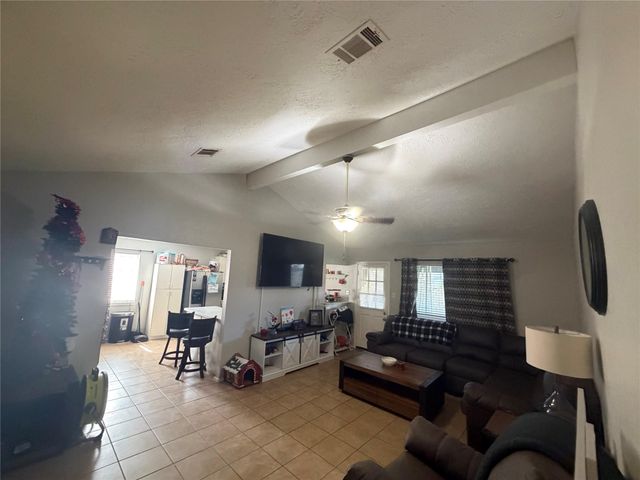 9909 Cardinal Street, La Porte, TX 77571
