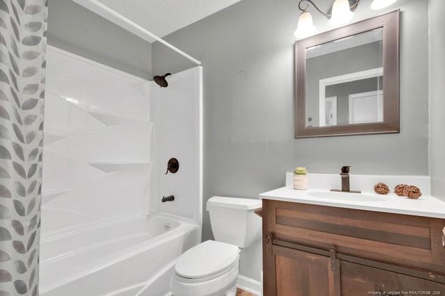 2627 Dumbarton Road, Fayetteville, NC 28306