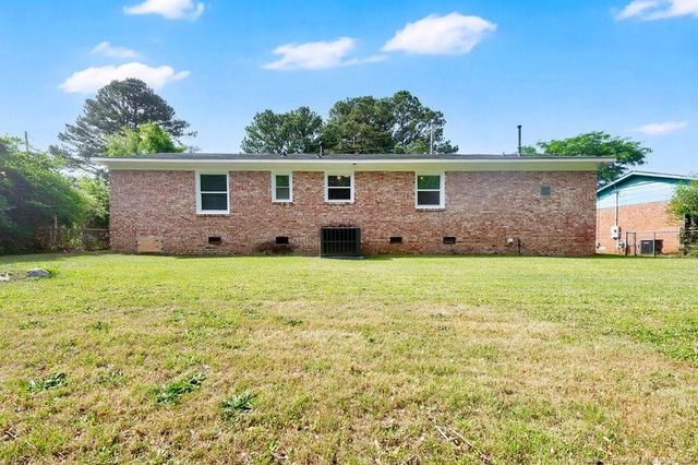 2627 Dumbarton Road, Fayetteville, NC 28306
