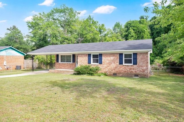 2627 Dumbarton Road, Fayetteville, NC 28306