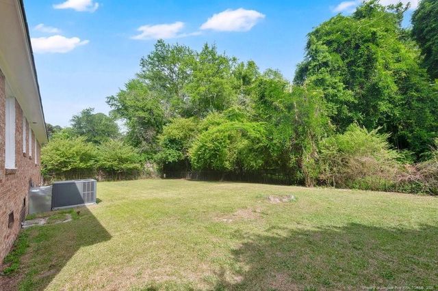 2627 Dumbarton Road, Fayetteville, NC 28306