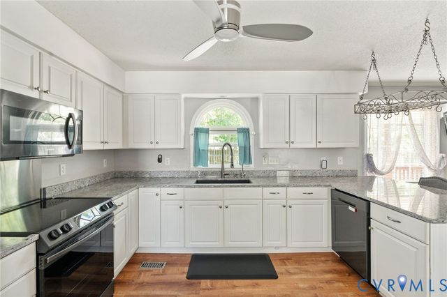 6724 Kingsland Creek Dr, Chesterfield, VA 23832