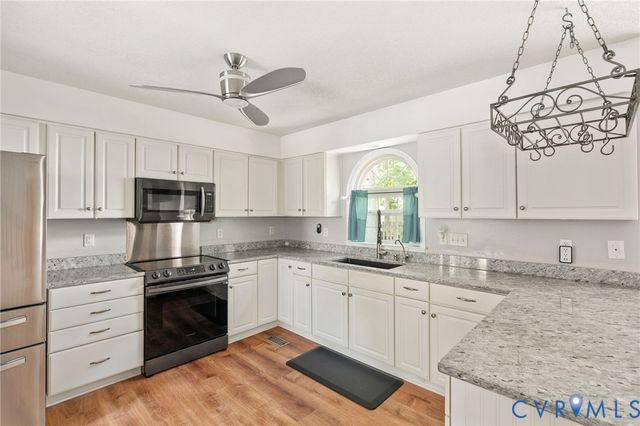 6724 Kingsland Creek Dr, Chesterfield, VA 23832