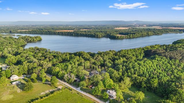39 Bluebird Trail, Estill Springs, TN 37330