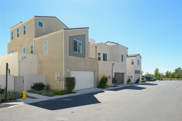 426 Treble, Irvine, CA 92618