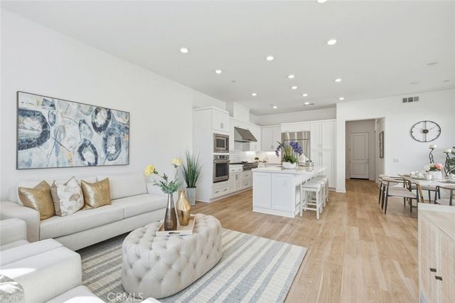 426 Treble, Irvine, CA 92618