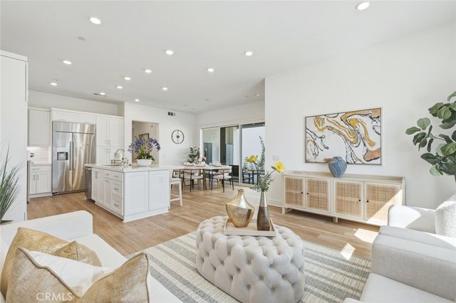 426 Treble, Irvine, CA 92618