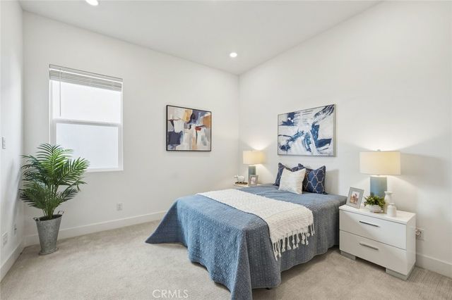 426 Treble, Irvine, CA 92618