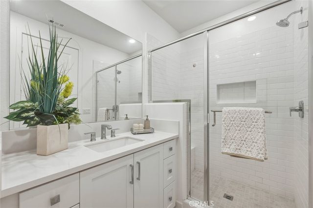 426 Treble, Irvine, CA 92618