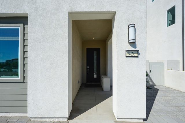 426 Treble, Irvine, CA 92618