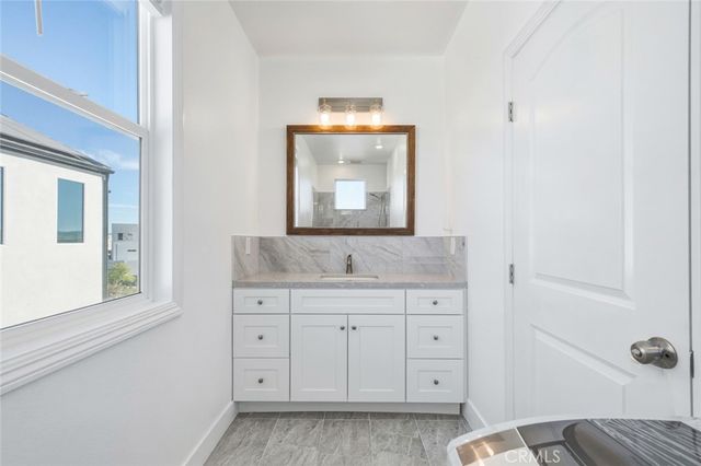 426 Treble, Irvine, CA 92618