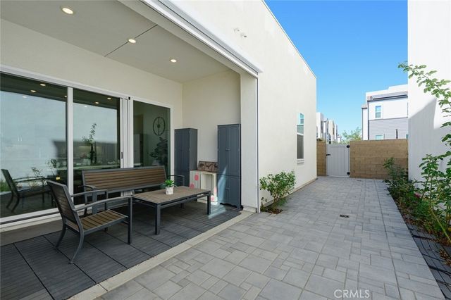 426 Treble, Irvine, CA 92618