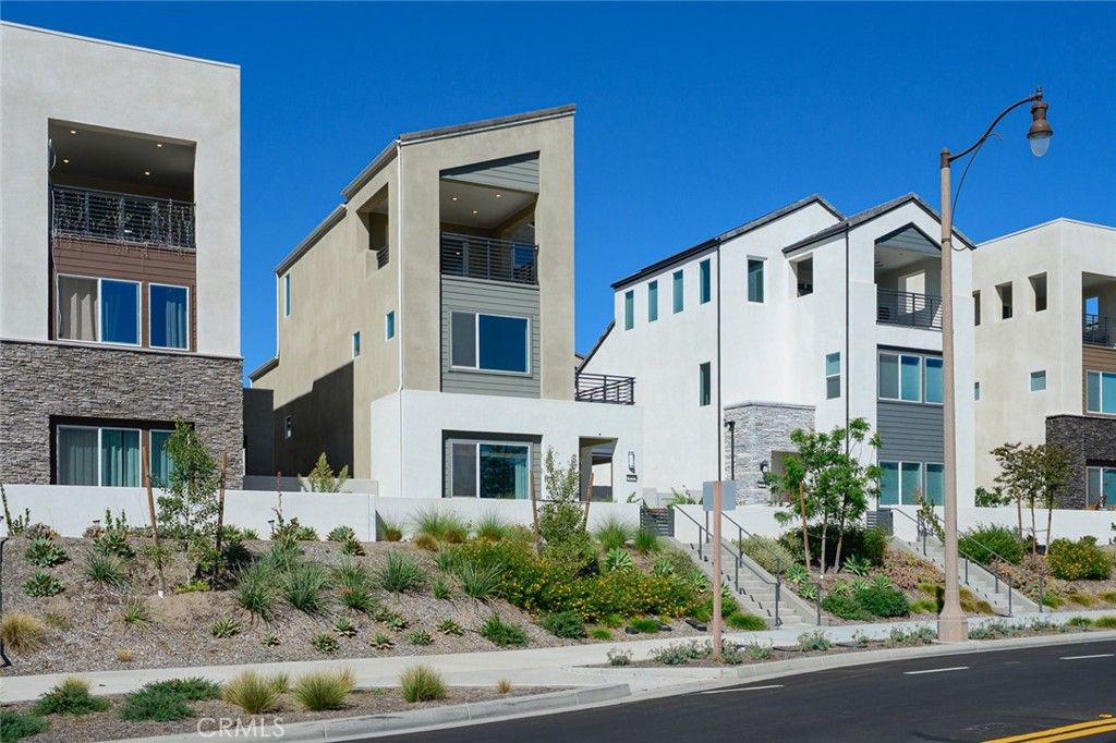 426 Treble, Irvine, CA 92618