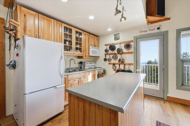 28600 N Mt Spokane Park Dr, Mead, WA 99021