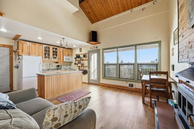 28600 N Mt Spokane Park Dr, Mead, WA 99021