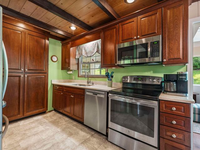 155 Honeysuckle Lane, Huntington, WV 25701