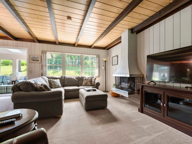 155 Honeysuckle Lane, Huntington, WV 25701