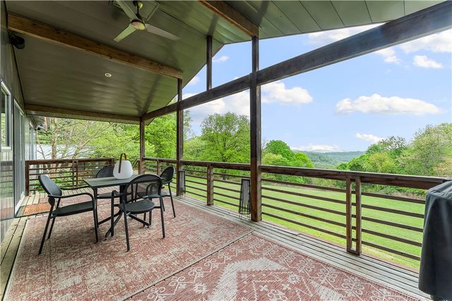 13122 Shaffer Road, Garfield, AR 72732