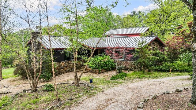 13122 Shaffer Road, Garfield, AR 72732