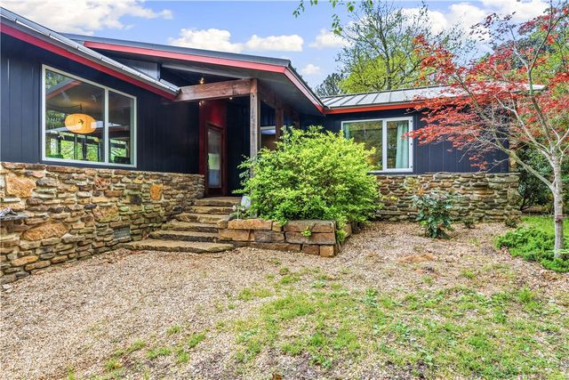 13122 Shaffer Road, Garfield, AR 72732