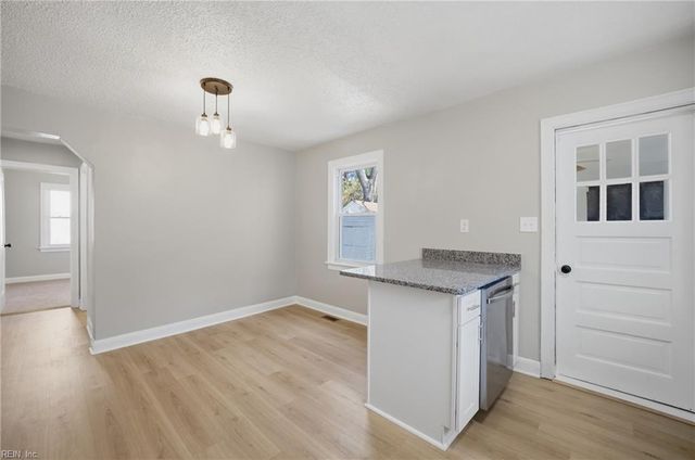 8256 Chesapeake BLVD, Norfolk, VA 23518