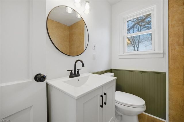 8256 Chesapeake BLVD, Norfolk, VA 23518