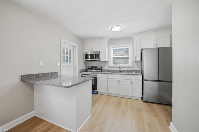 8256 Chesapeake BLVD, Norfolk, VA 23518