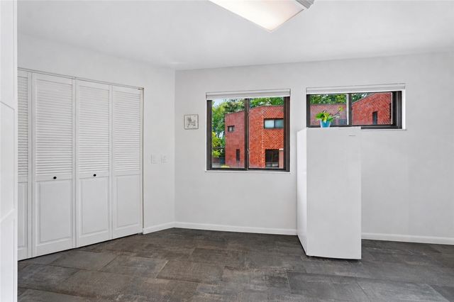 5545 Forbes Ave G, Squirrel Hill, PA 15217