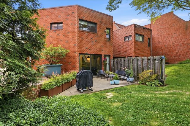 5545 Forbes Ave G, Squirrel Hill, PA 15217