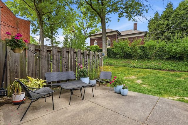 5545 Forbes Ave G, Squirrel Hill, PA 15217