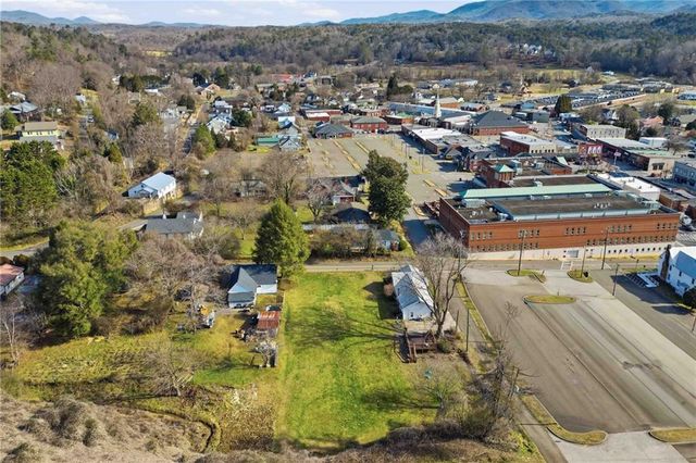 74 Spring Street, Ellijay, GA 30540