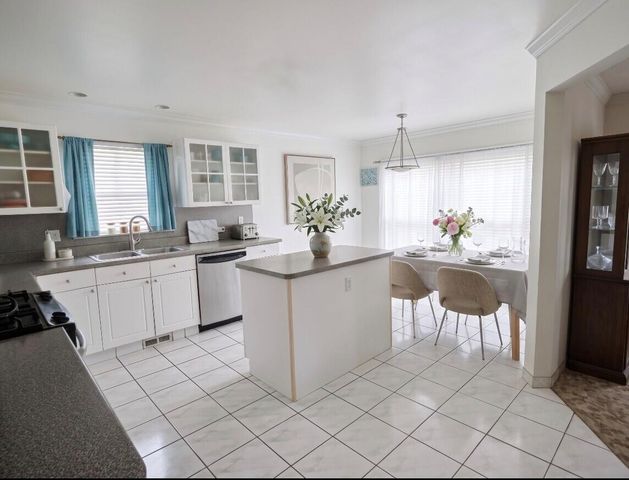 28363 Lady K Court, Southfield, MI 48034