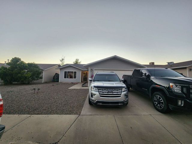 321 Valle Vista Drive, Farmington, NM 87401