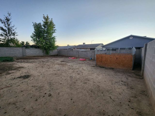 321 Valle Vista Drive, Farmington, NM 87401