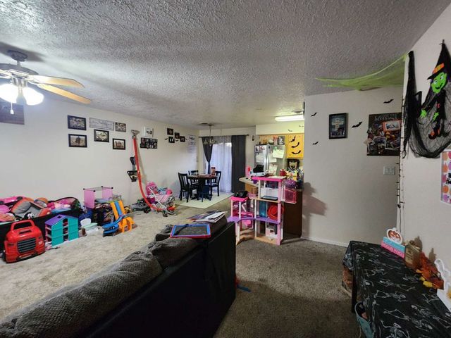 321 Valle Vista Drive, Farmington, NM 87401