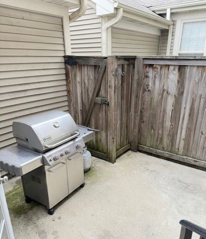 2564 Waterbury Lane 2564, Buffalo Grove, IL 60089