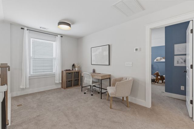 172 Portico Pl, La Vergne, TN 37086