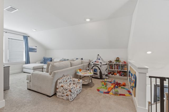 172 Portico Pl, La Vergne, TN 37086