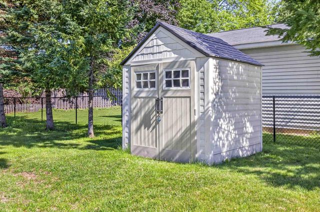 1235 S WESTHAVEN DRIVE, Oshkosh, WI 54904