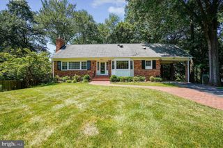 8426 BLAKISTON LN, Alexandria, VA 22308