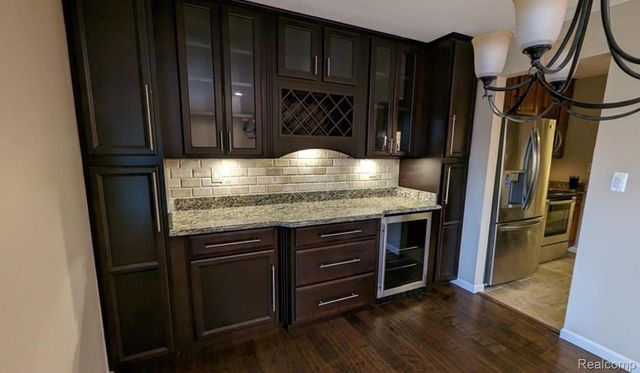 748 E Fox Hills Drive, Bloomfield Hills, MI 48304