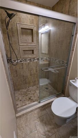 748 E Fox Hills Drive, Bloomfield Hills, MI 48304