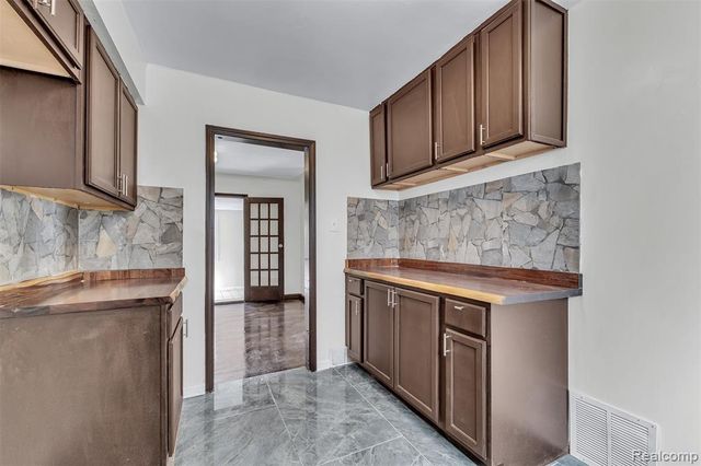 13431 Hartwell Street, Detroit, MI 48227