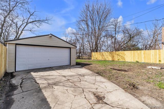 13431 Hartwell Street, Detroit, MI 48227