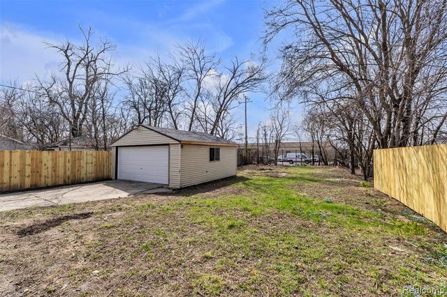 13431 Hartwell Street, Detroit, MI 48227