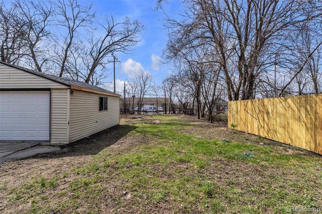 13431 Hartwell Street, Detroit, MI 48227