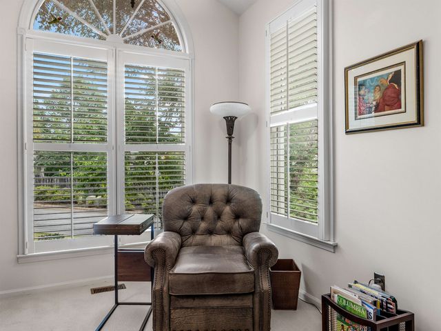 1 Fox Ridge Way, Taylors, SC 29687