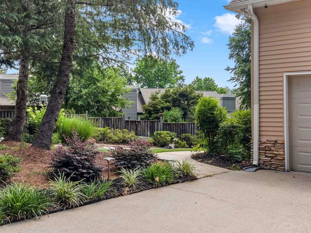 1 Fox Ridge Way, Taylors, SC 29687