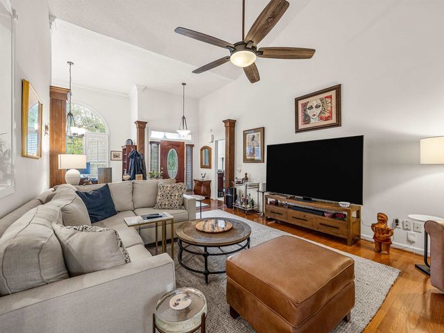 1 Fox Ridge Way, Taylors, SC 29687