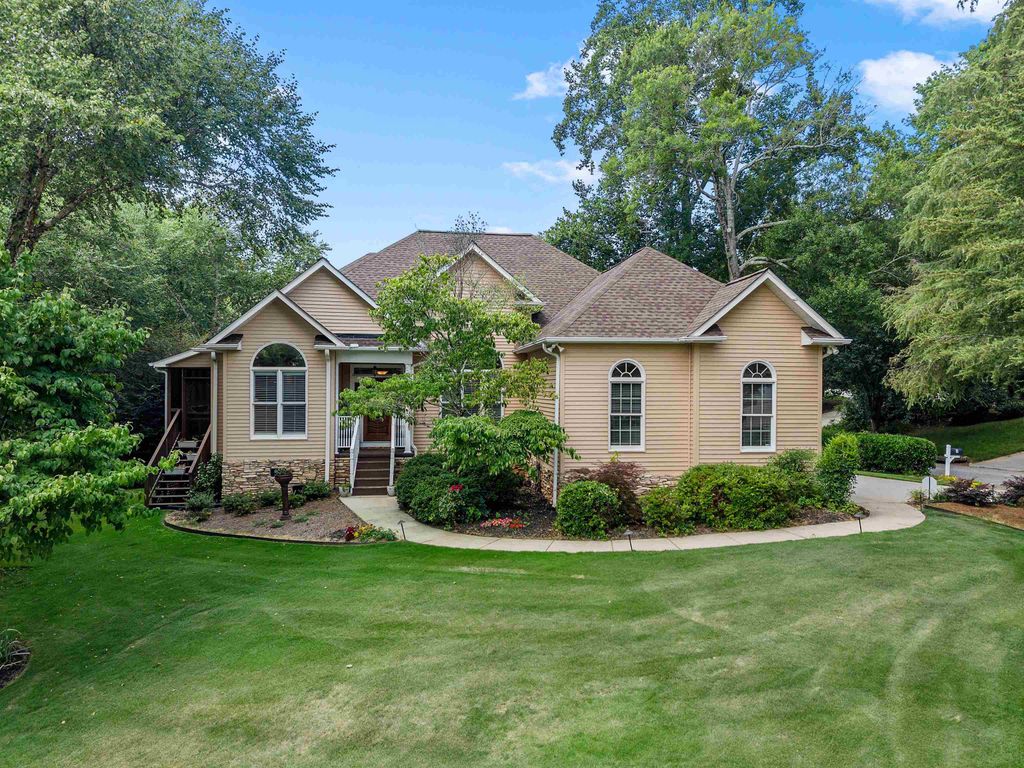 1 Fox Ridge Way, Taylors, SC 29687